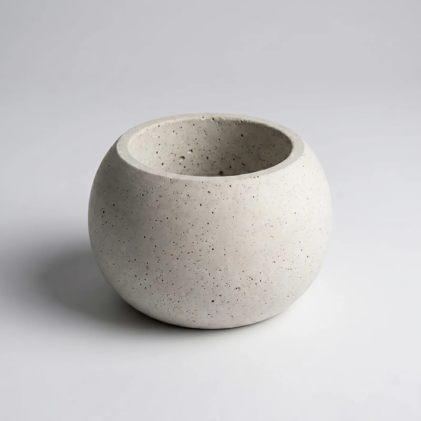 Maceta redonda de cemento – 8,4 cm